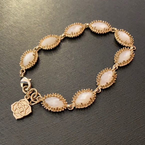 Kendra Scott Gold Link White Pearl Bracelet - Picture 1 of 4
